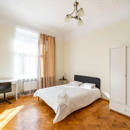 Appartement Spacious 130m2 4-bedroom For 8 With Full Kitchen - Gertrudes Street Riga