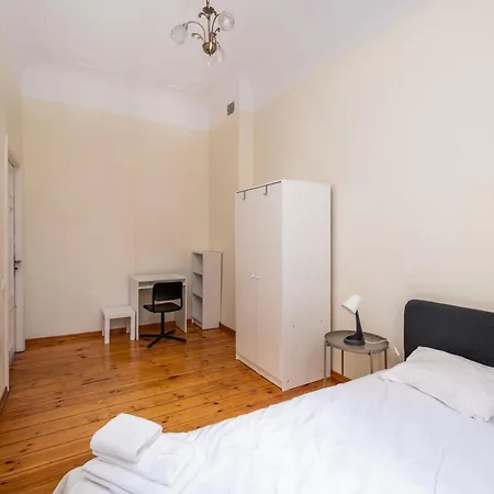 Spacious 130m2 4-bedroom For 8 With Full Kitchen - Gertrudes Street * Riga