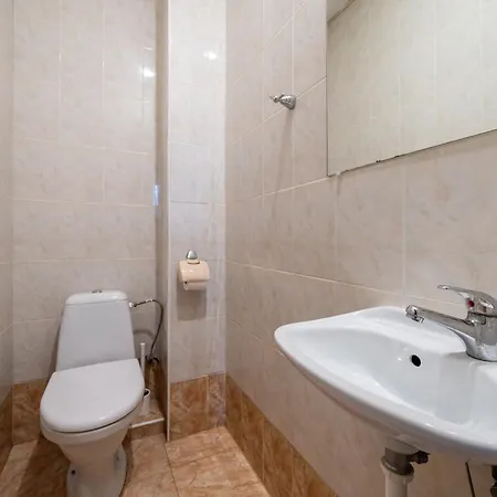 Spacious 130m2 4-bedroom For 8 With Full Kitchen - Gertrudes Street Riga