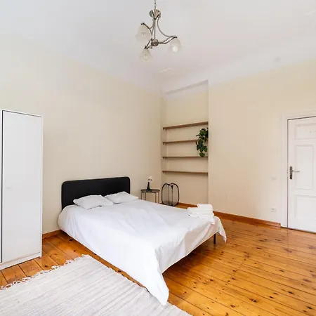 Spacious 130m2 4-bedroom For 8 With Full Kitchen - Gertrudes Street Appartement Riga