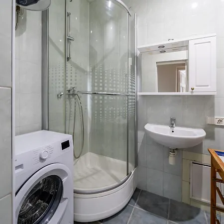 Spacious 130m2 4-bedroom For 8 With Full Kitchen - Gertrudes Street Appartement